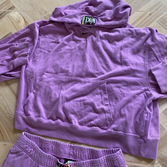 Nike Sweat Suit - Picture 3 of 5